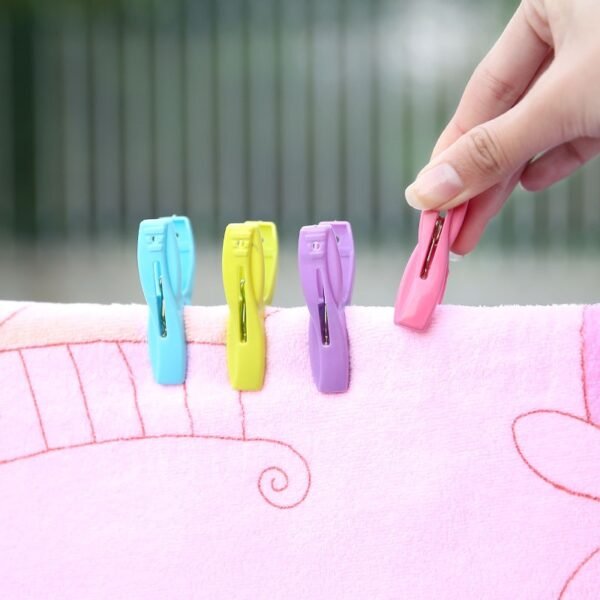 30pcs Colorful Plastic Peg Set with Storage Basket