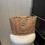 Luxe Quilted Chain Shoulder Bag โ Black with Gold Emblem